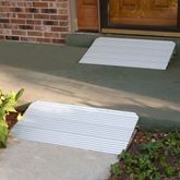 THR1 125 H Silver Spring Aluminum Modular Self-Supporting Threshold Ramp - 600 lb Cap 1